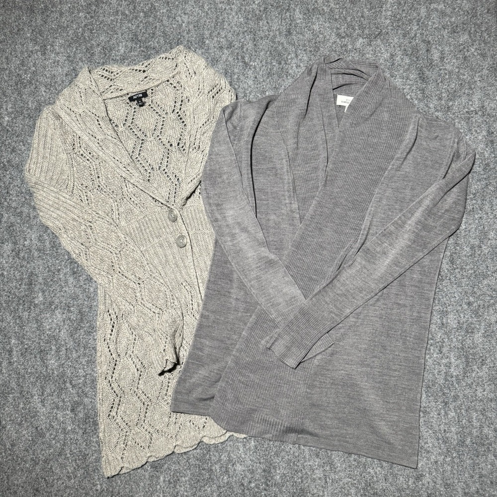 Lot of 2 Cardigans Open & Buttoned Gray Silver Size Medium APT 9, Hampshire‎
